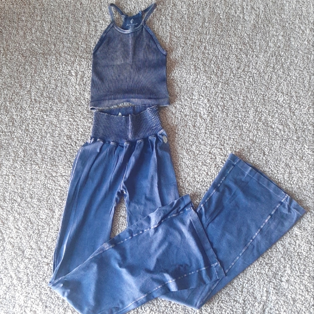 NWOT- Free People Flare Leggings & Happiness Top Set